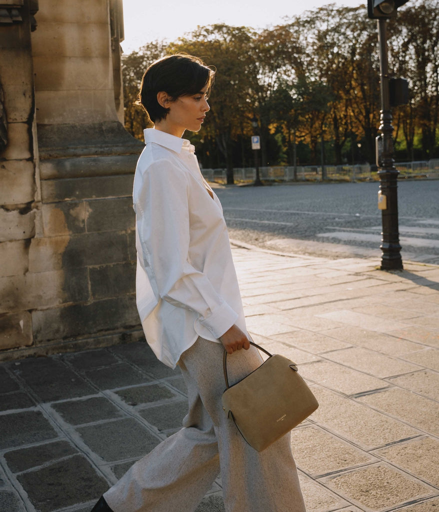 Medium Swann | Suede Biscuit - Fleuron Paris