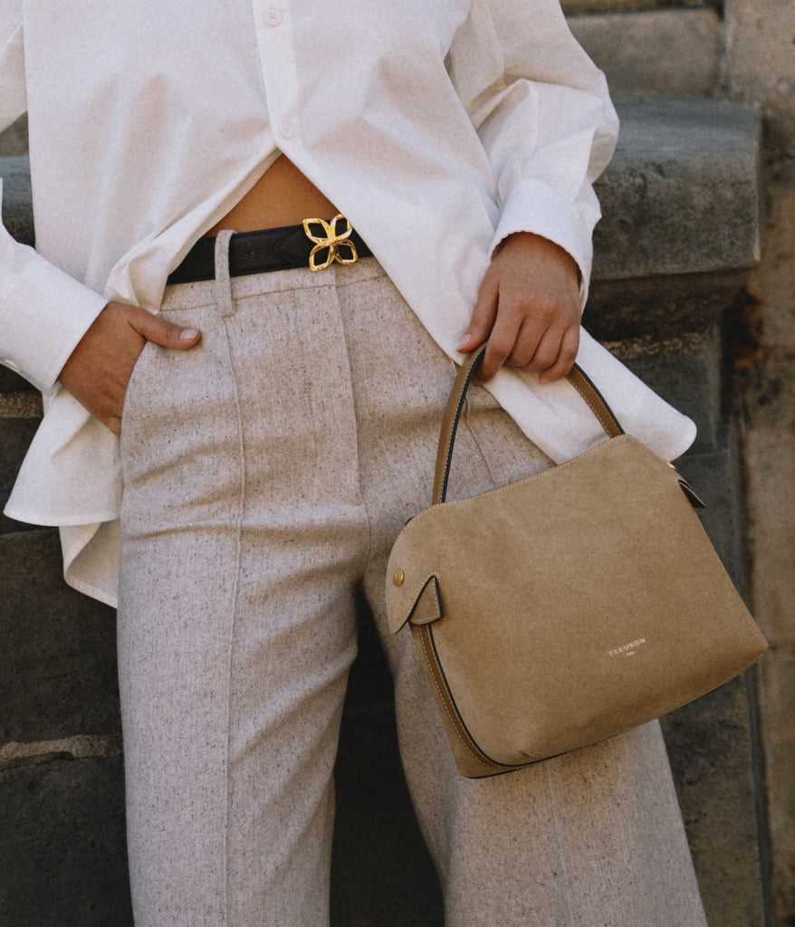 Medium Swann | Suede Biscuit - Fleuron Paris
