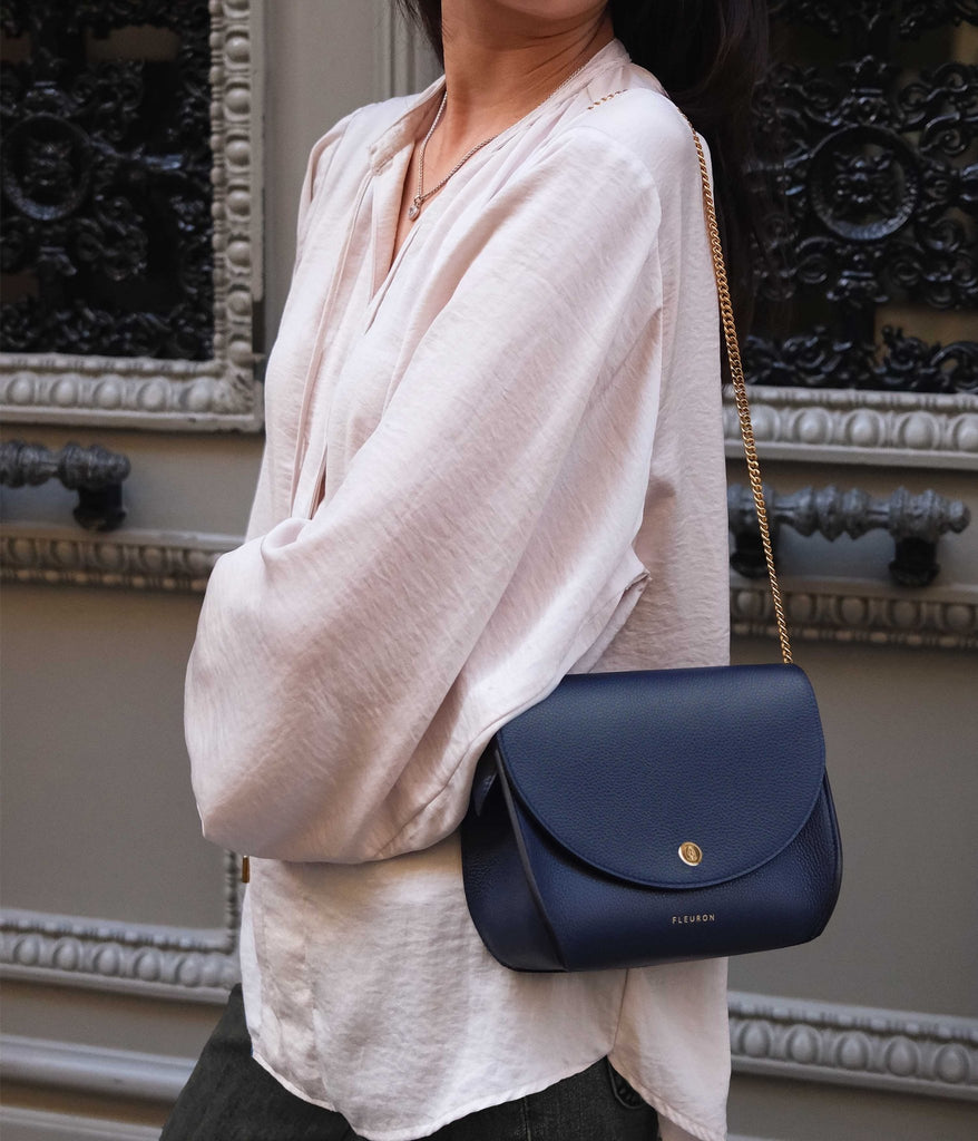 Mini Magnolia | Bleu Marine - Fleuron Paris